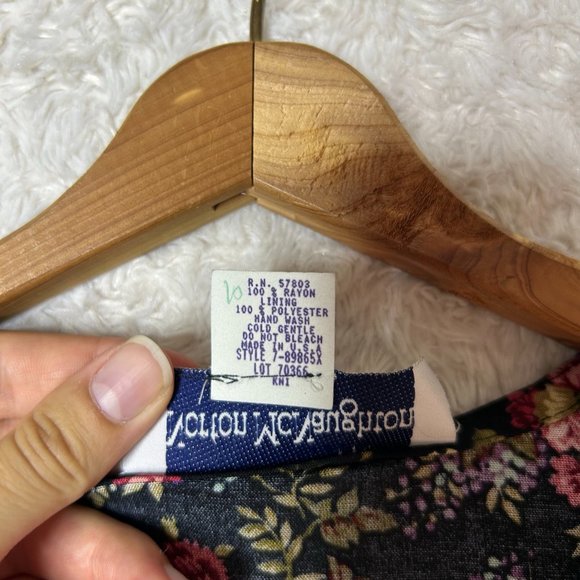 Norton McNaughton Floral‎ Vest Top Sleeveless Button Up Cottagecore Size 14 - Picture 3 of 6